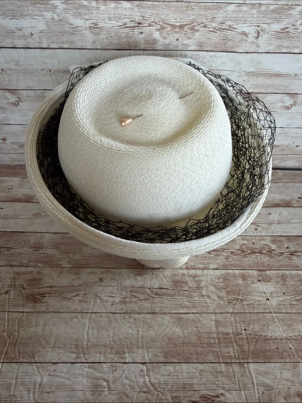 Vintage White Straw Pillbox Hat with Black Net Accent - Picture 4 of 7